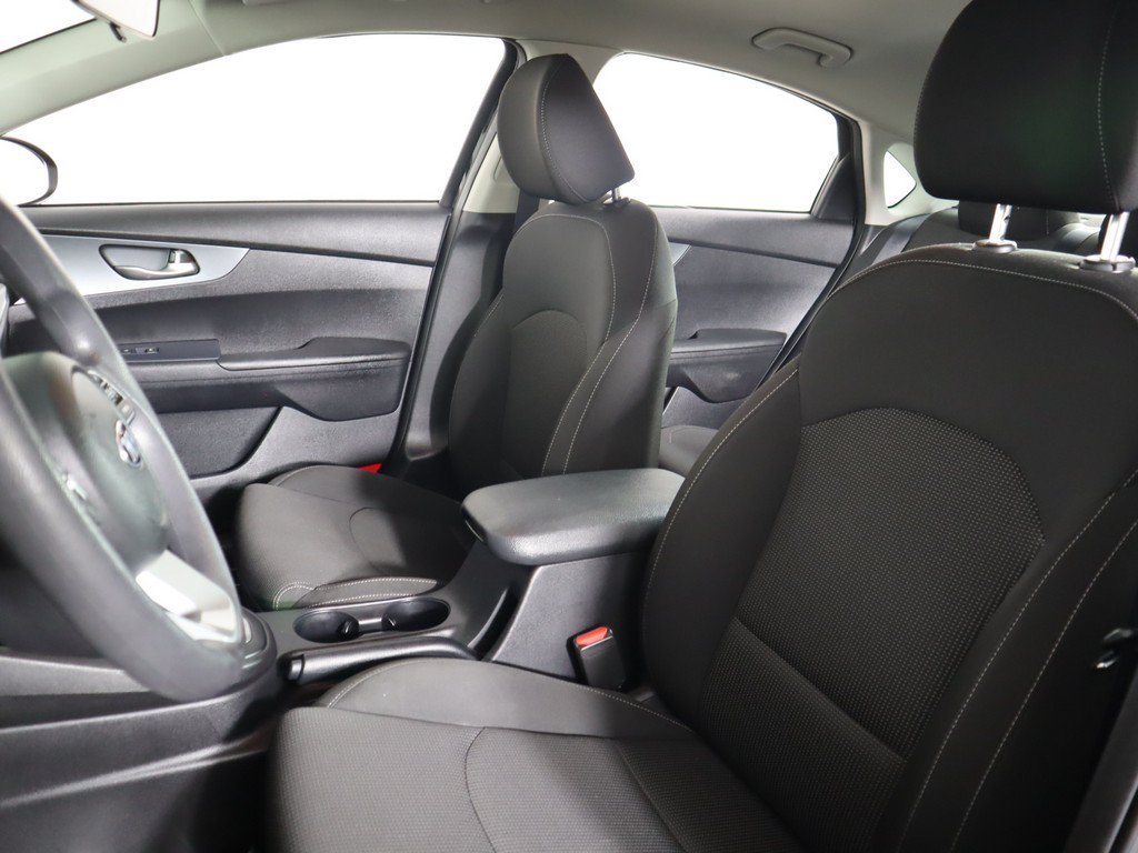 Used 2020 Kia Forte LXS FWD image 25