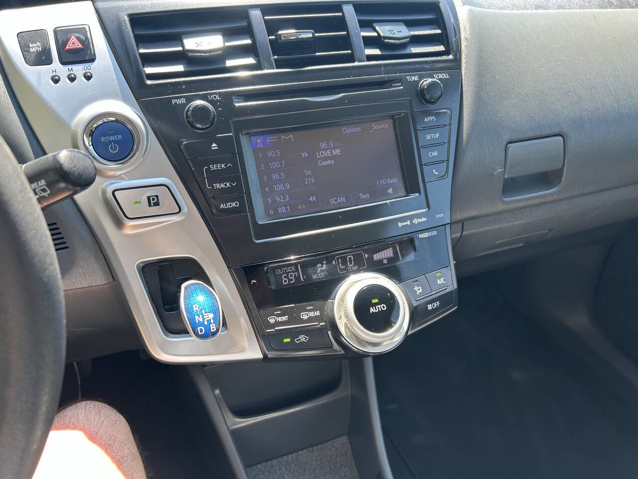 Used 2012 Toyota Prius V Three image 11