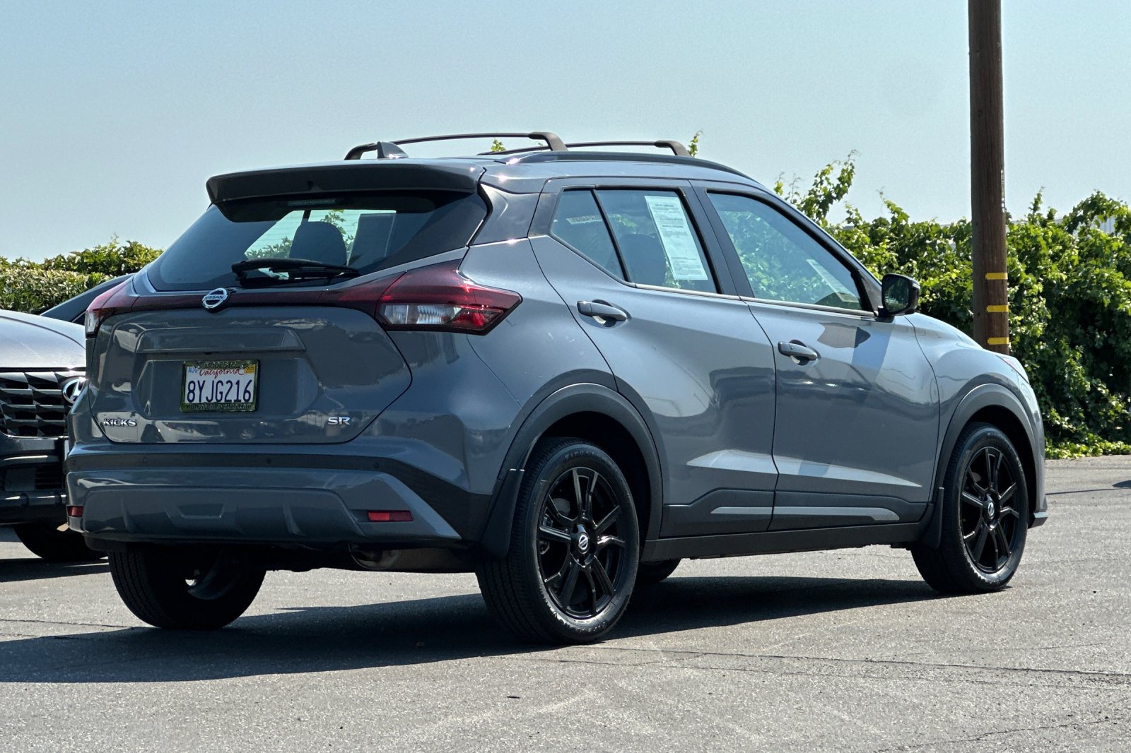 Used 2021 Nissan Kicks SR w/ Interior Electronics Package FWD image 4