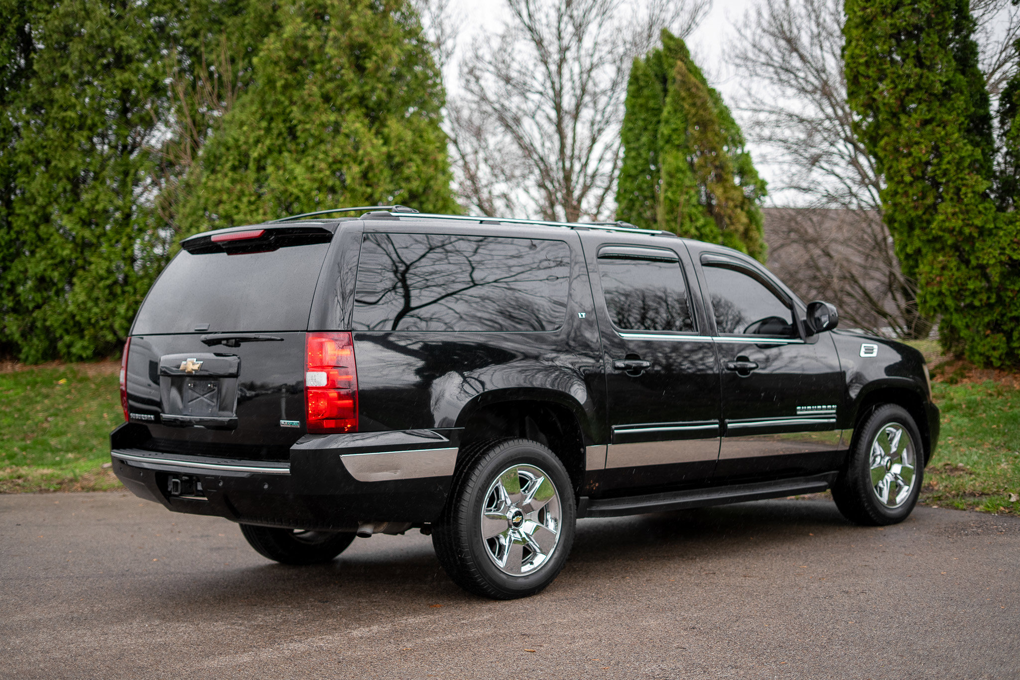 Used 2011 Chevrolet Suburban LT image 5