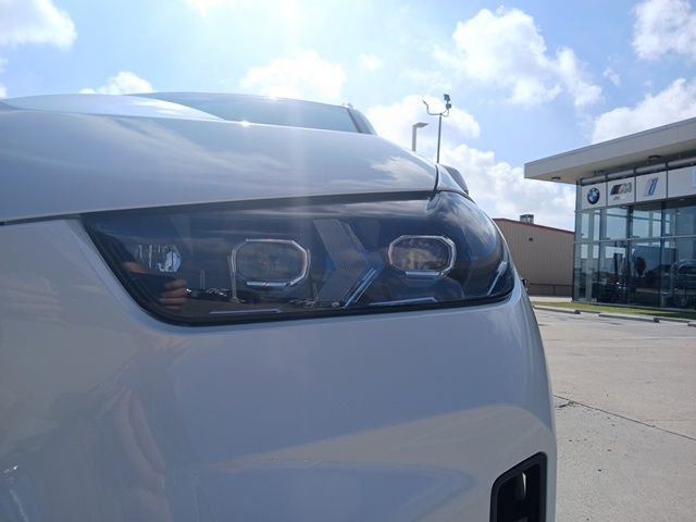 New 2026 BMW X5 xDrive50e image 4