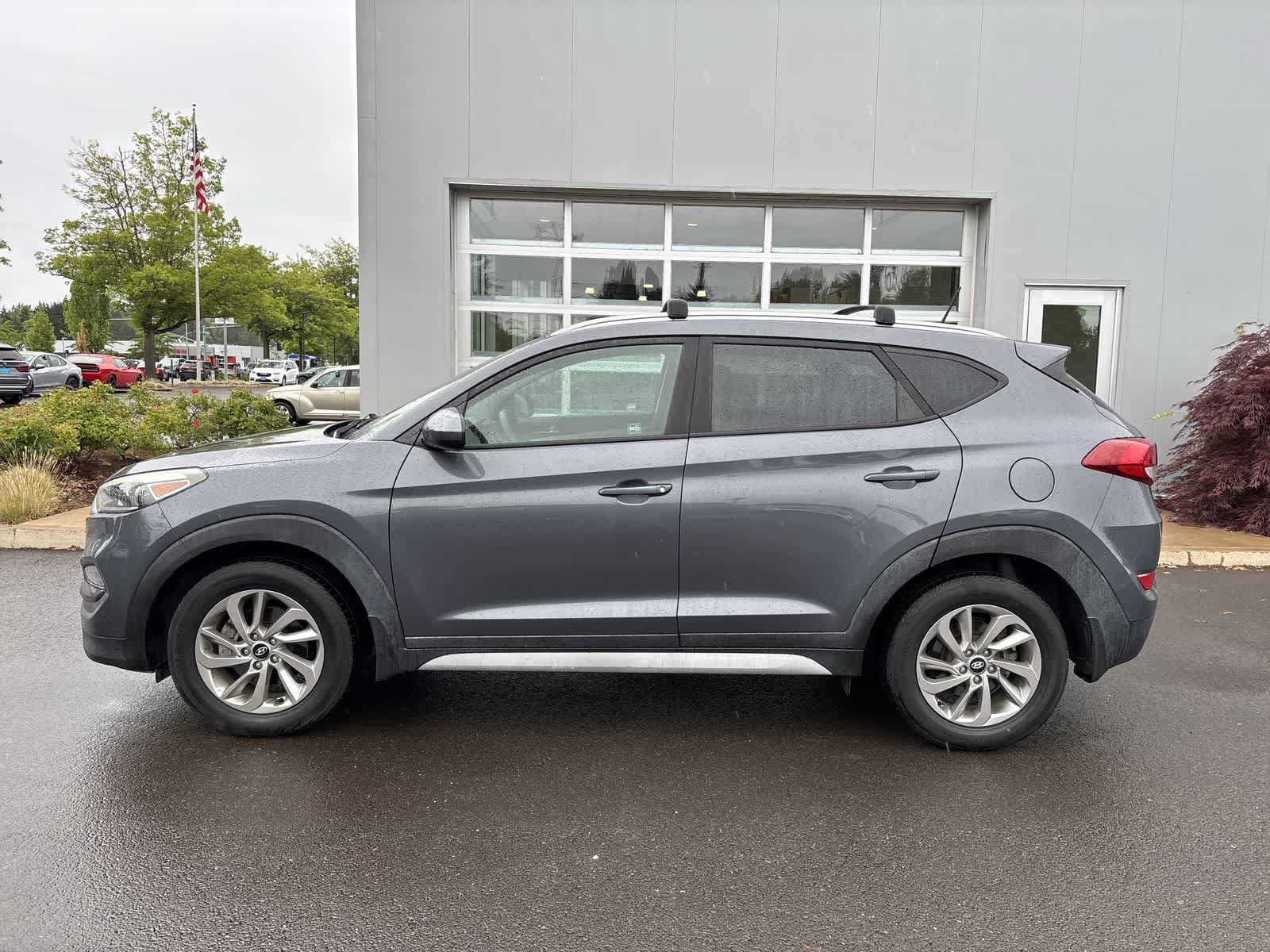 Used 2017 Hyundai Tucson SE FWD image 2