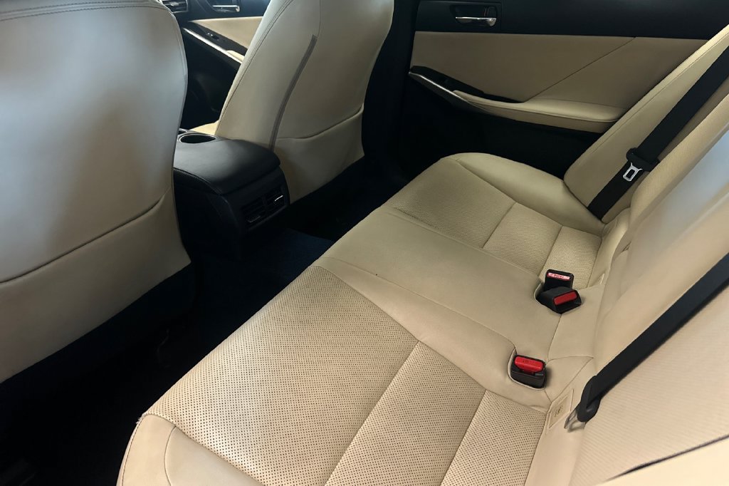 Used 2014 Lexus IS 350 w/ Navigation Package RWD image 12