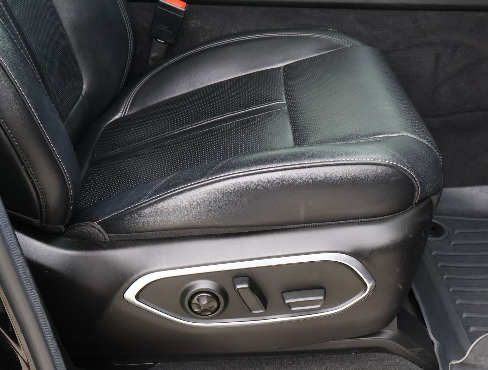 Used 2022 Jeep Wagoneer Series I w/ Premium Group I AWD/4WD image 20