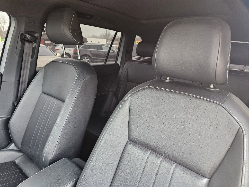 Used 2024 Volkswagen Tiguan SE R-Line image 18