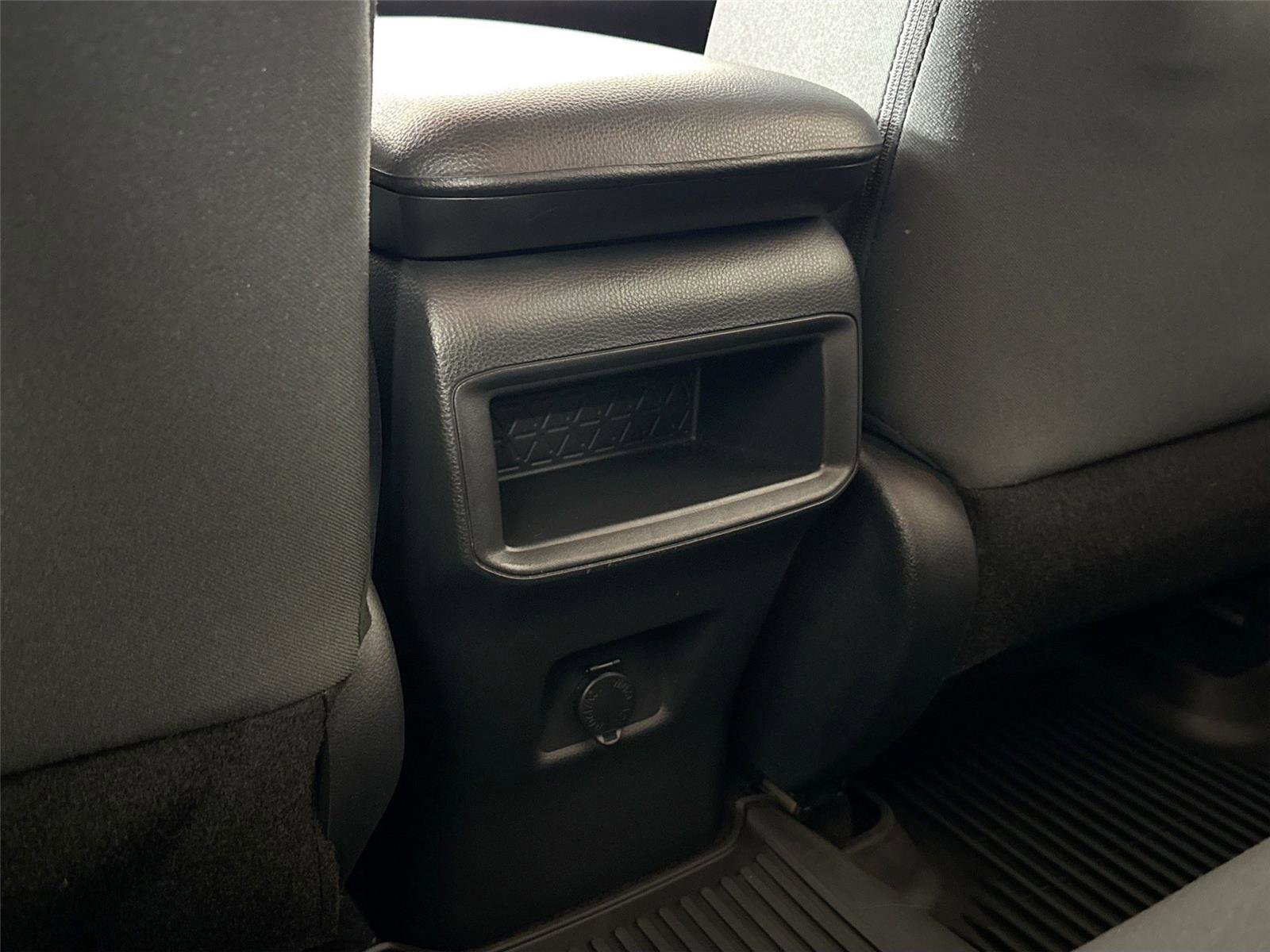 Used 2019 Toyota RAV4 LE image 30