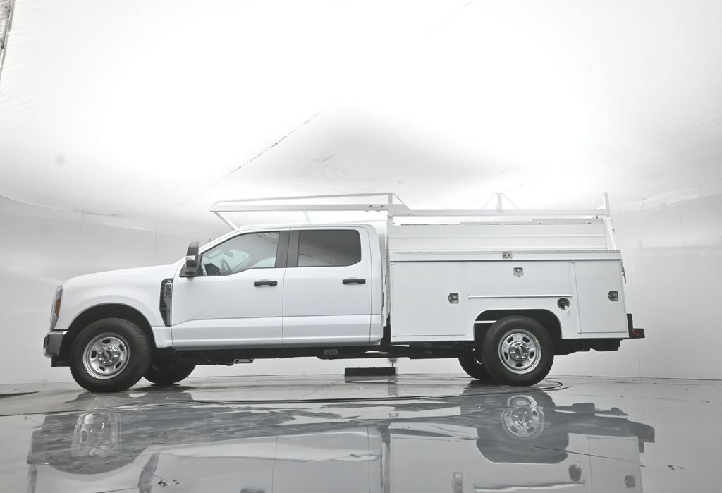 New 2026 Ford F350 XL w/ XL Chrome Package RWD image 52