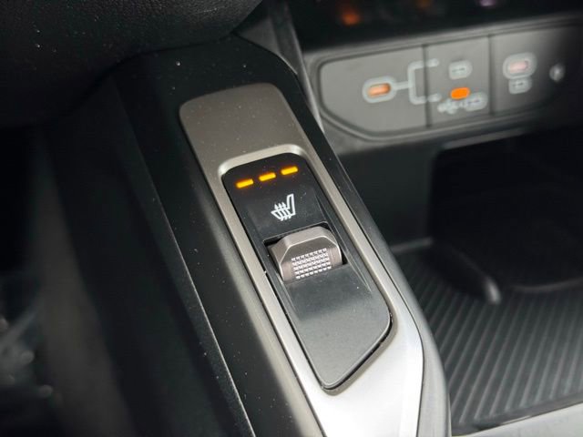 Used 2025 Kia Sorento S image 17