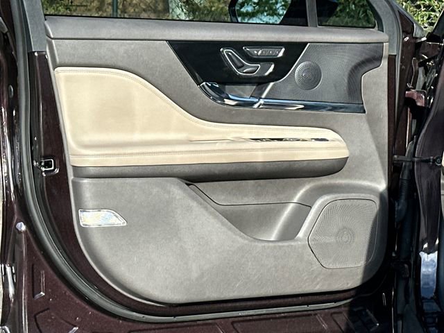 Certified 2023 Lincoln Corsair FWD w/ Equipment Group 101A image 12