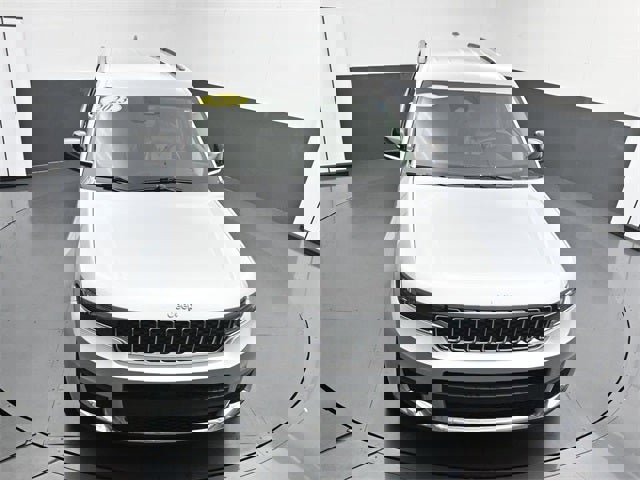 Used 2023 Jeep Grand Cherokee L Limited image 26