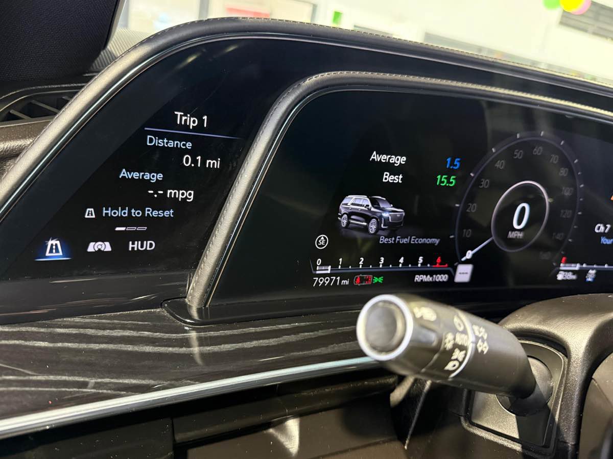 Used 2021 Cadillac Escalade Sport w/ Driver Assist Tech Package AWD/4WD image 22