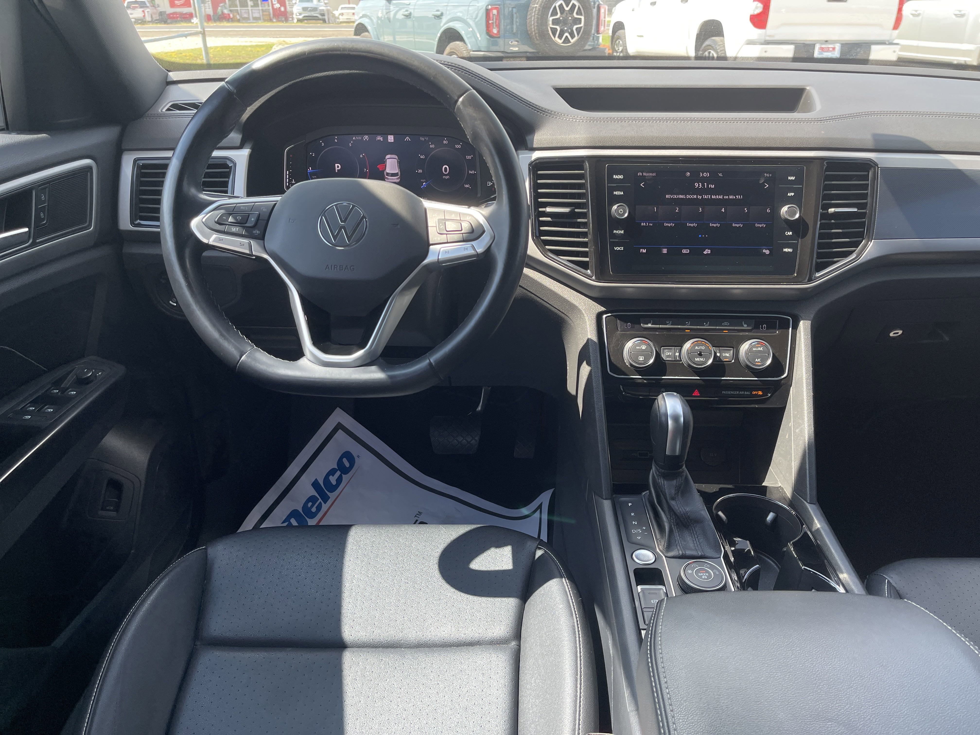 Used 2020 Volkswagen Atlas Cross Sport SEL image 16