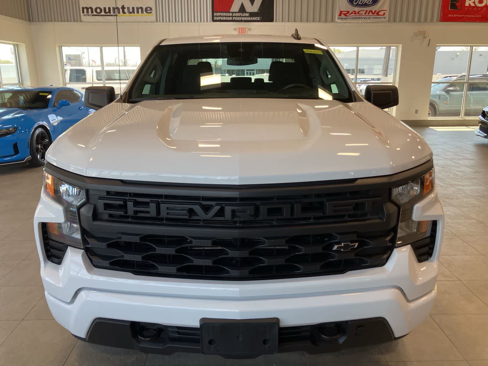 Used 2024 Chevrolet Silverado 1500 Custom AWD/4WD image 2