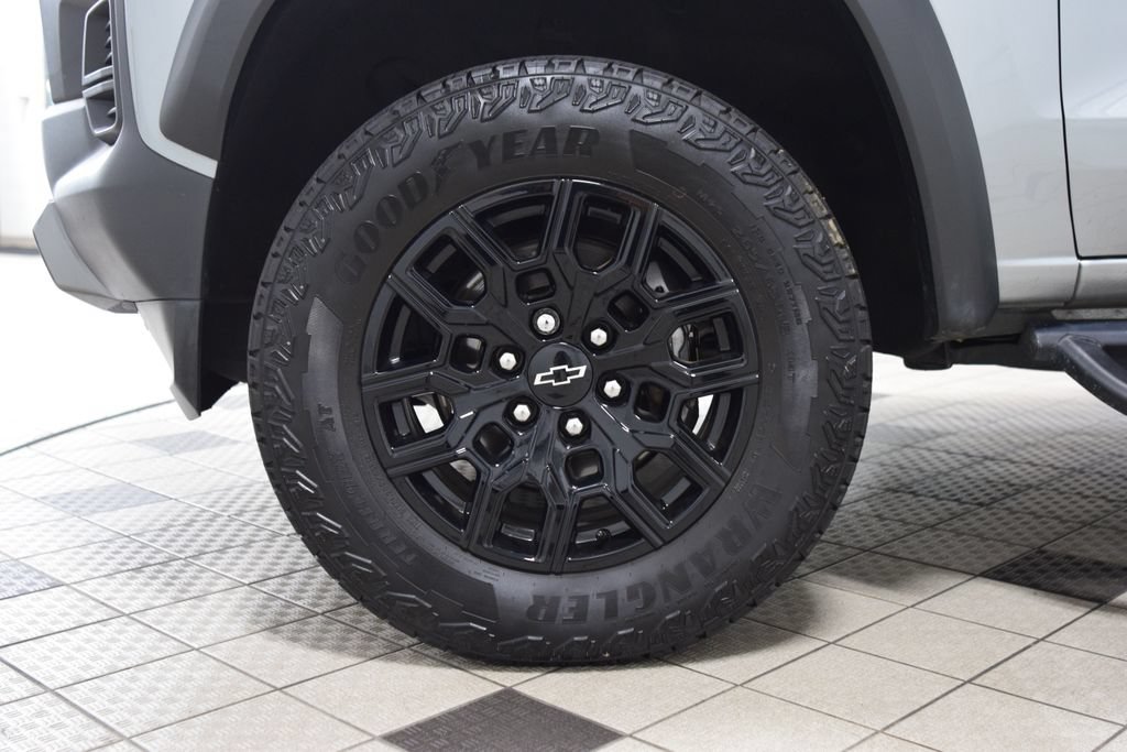 Used 2024 Chevrolet Colorado Trail Boss w/ Technology Package AWD/4WD image 27