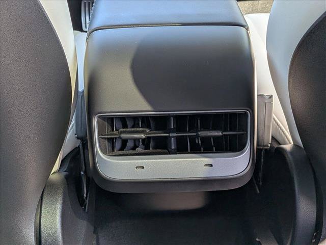 Used 2025 Tesla Model Y Performance AWD/4WD image 17