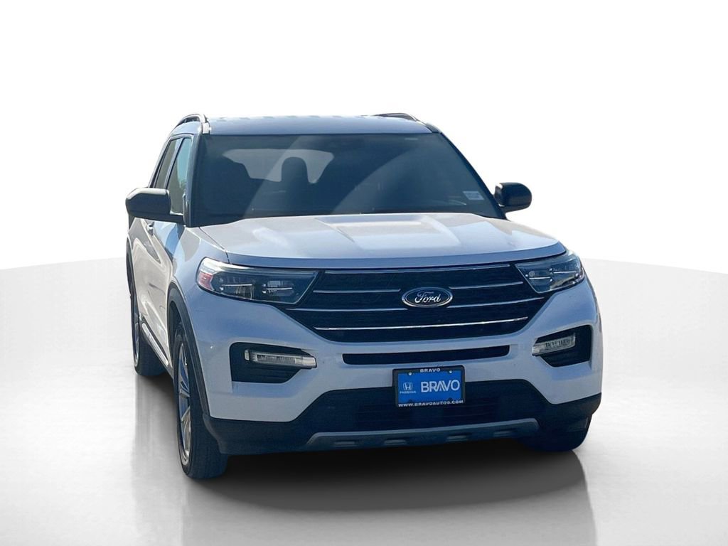 Used 2020 Ford Explorer XLT w/ Equipment Group 202A image 3