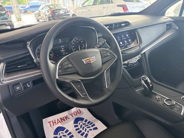 Certified 2024 Cadillac XT5 Luxury w/ LPO, Floor Liner Package AWD/4WD image 47