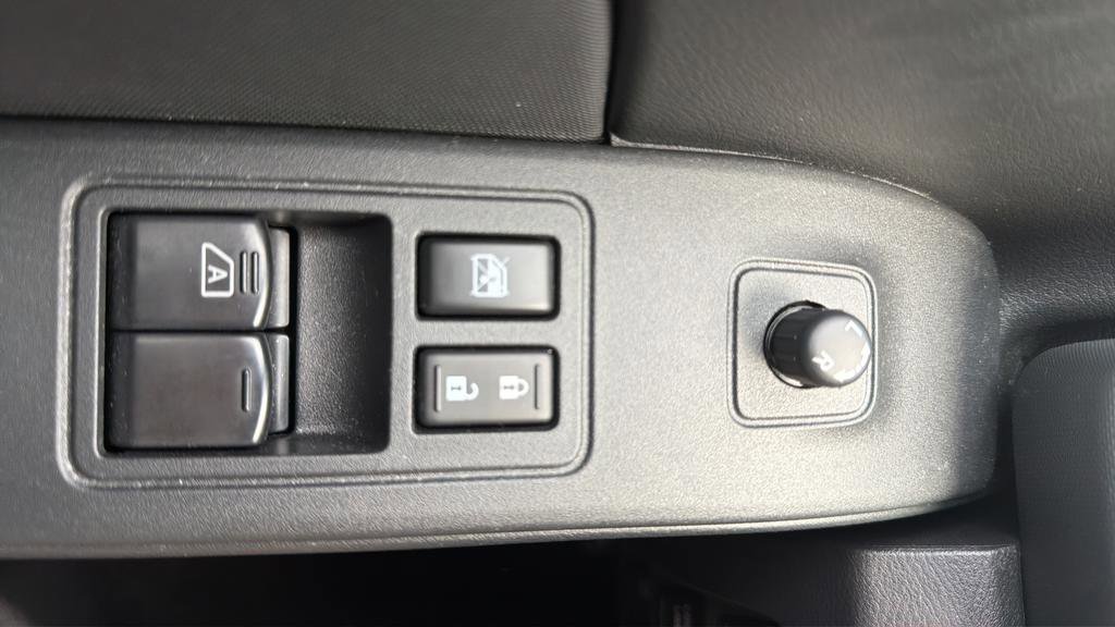 Certified 2024 Nissan Frontier SV w/ Technology Package image 21