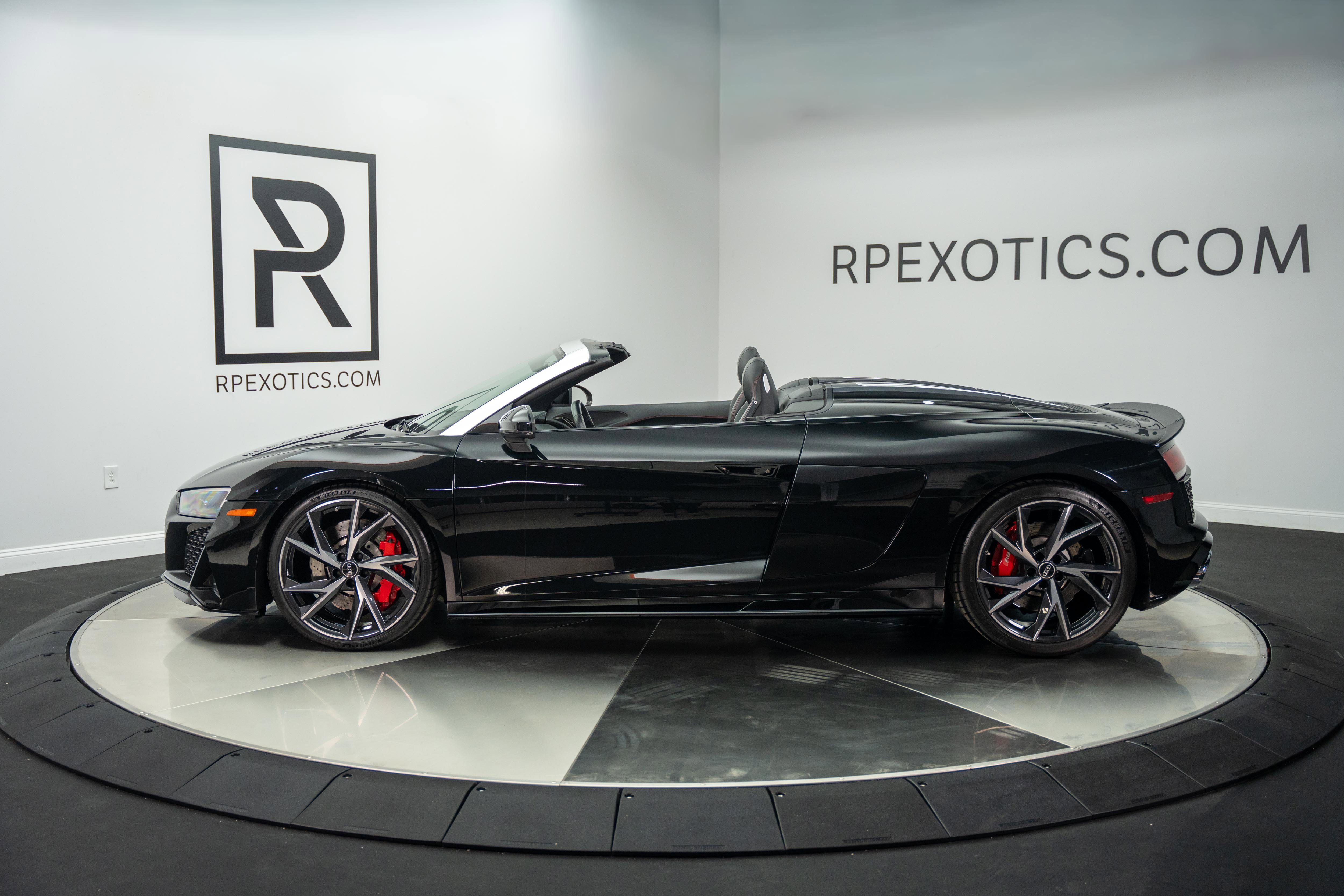 Used 2021 Audi R8 V10 w/ Premium Package RWD image 6