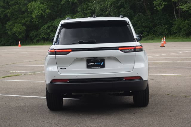 Used 2023 Jeep Grand Cherokee Altitude AWD/4WD image 24