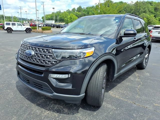 Used 2022 Ford Explorer XLT w/ Equipment Group 202A RWD image 4