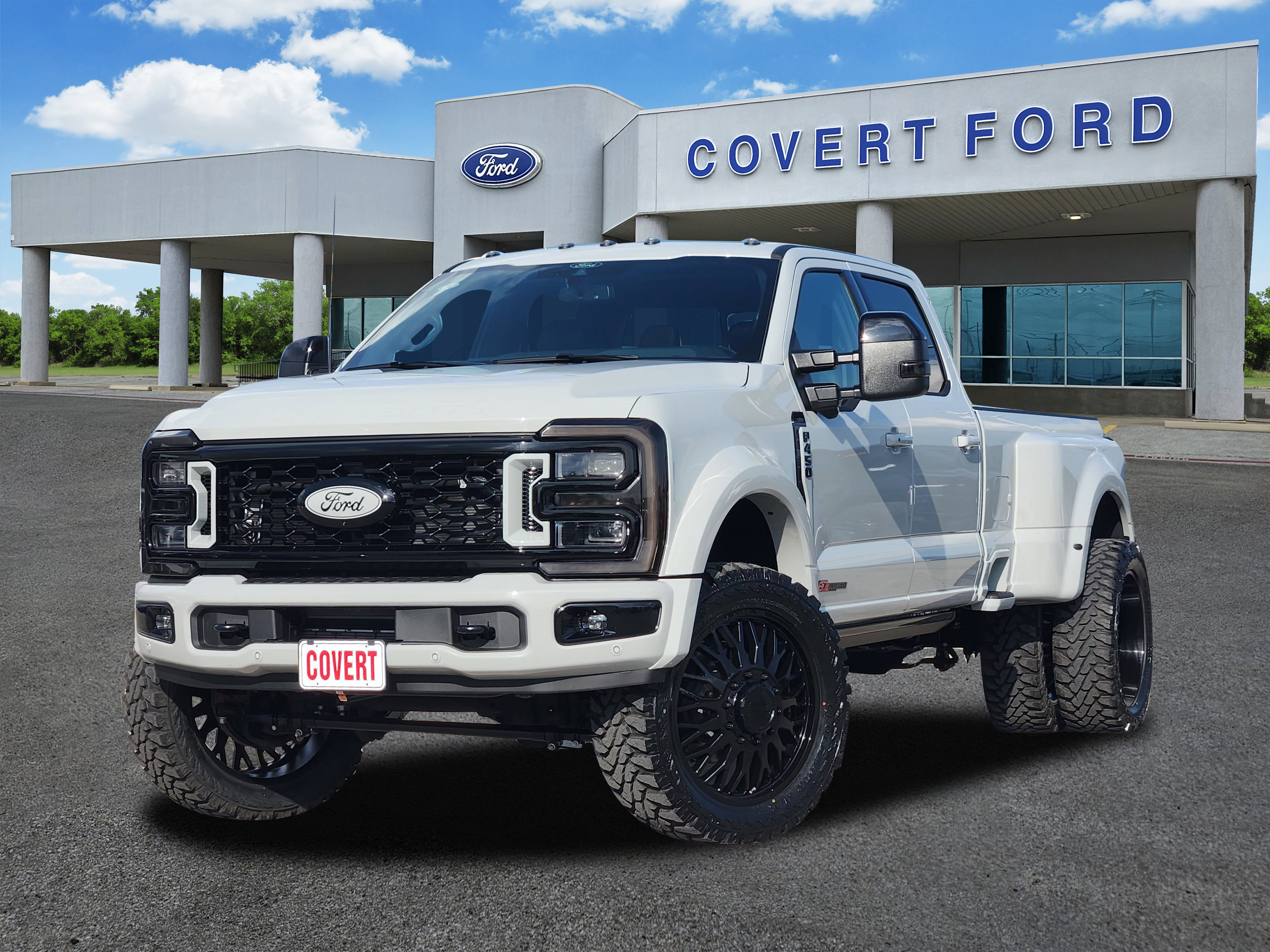 New 2026 Ford F450 Platinum w/ FX4 Off-Road Package AWD/4WD image 1