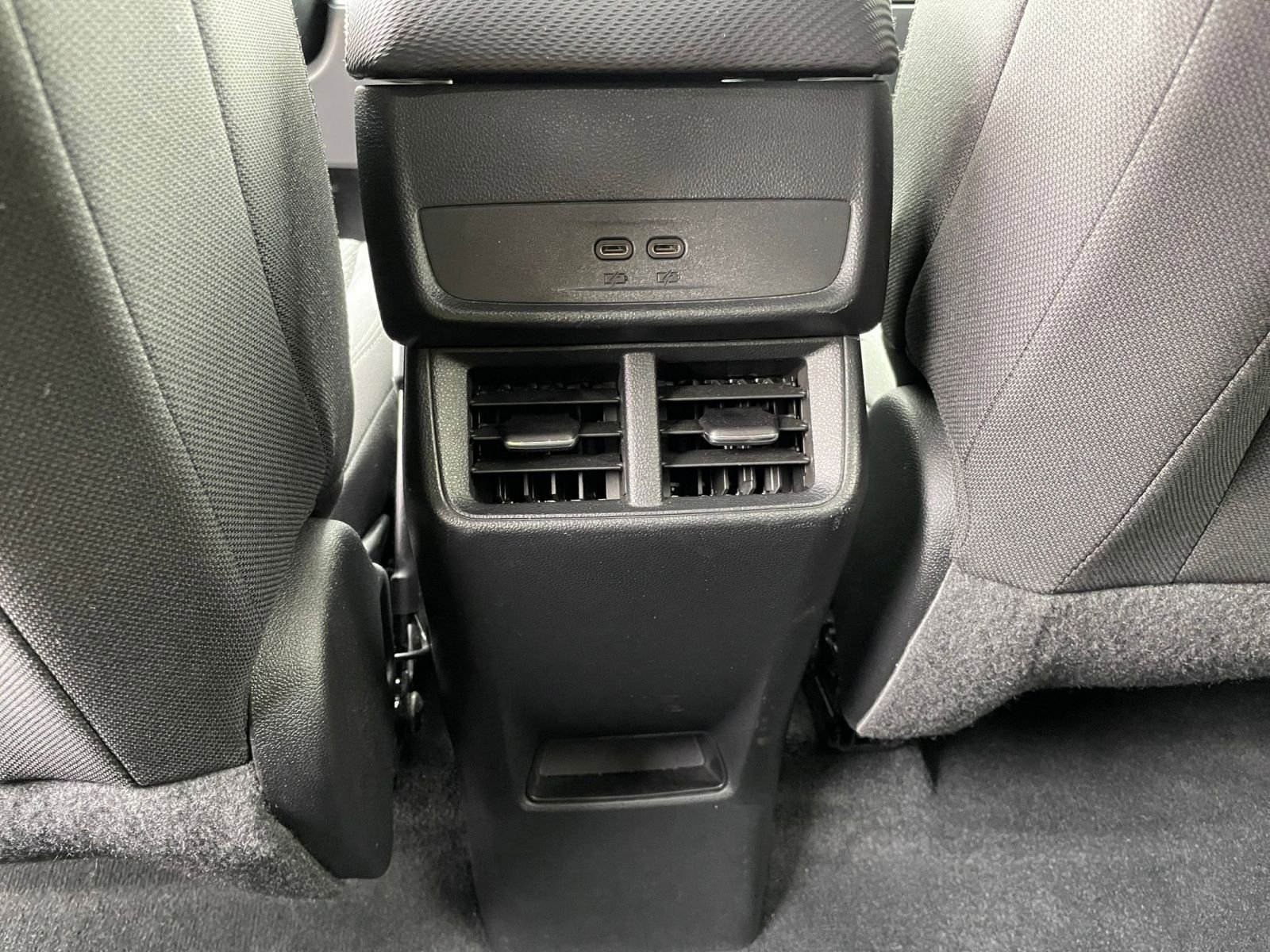 Used 2025 Chevrolet Equinox LT image 23