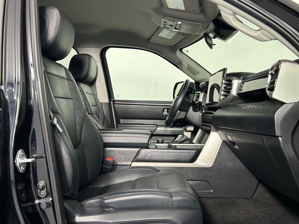 Used 2022 Toyota Tundra SR5 AWD/4WD image 10