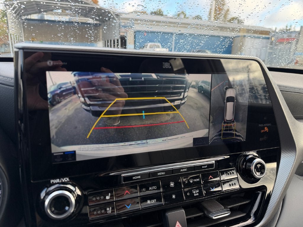 Used 2022 Toyota Highlander Platinum AWD/4WD image 17