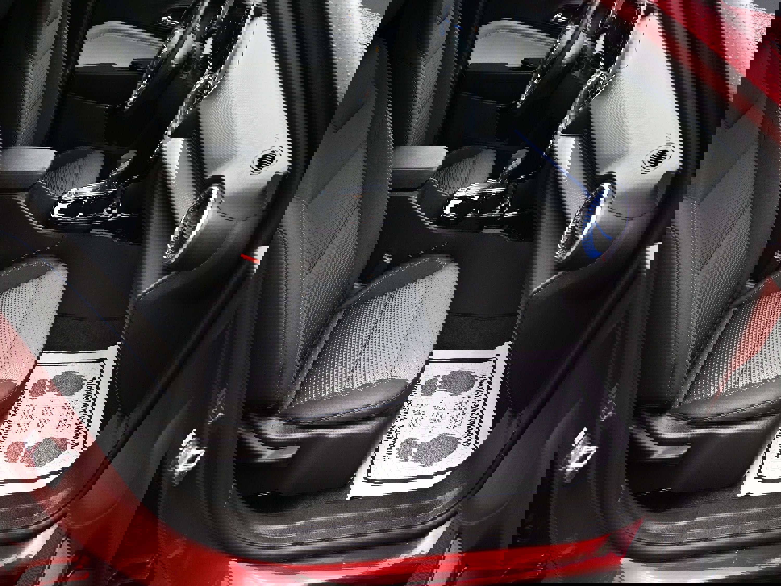 Used 2025 Chevrolet Trax LT w/ LT Convenience Package image 29