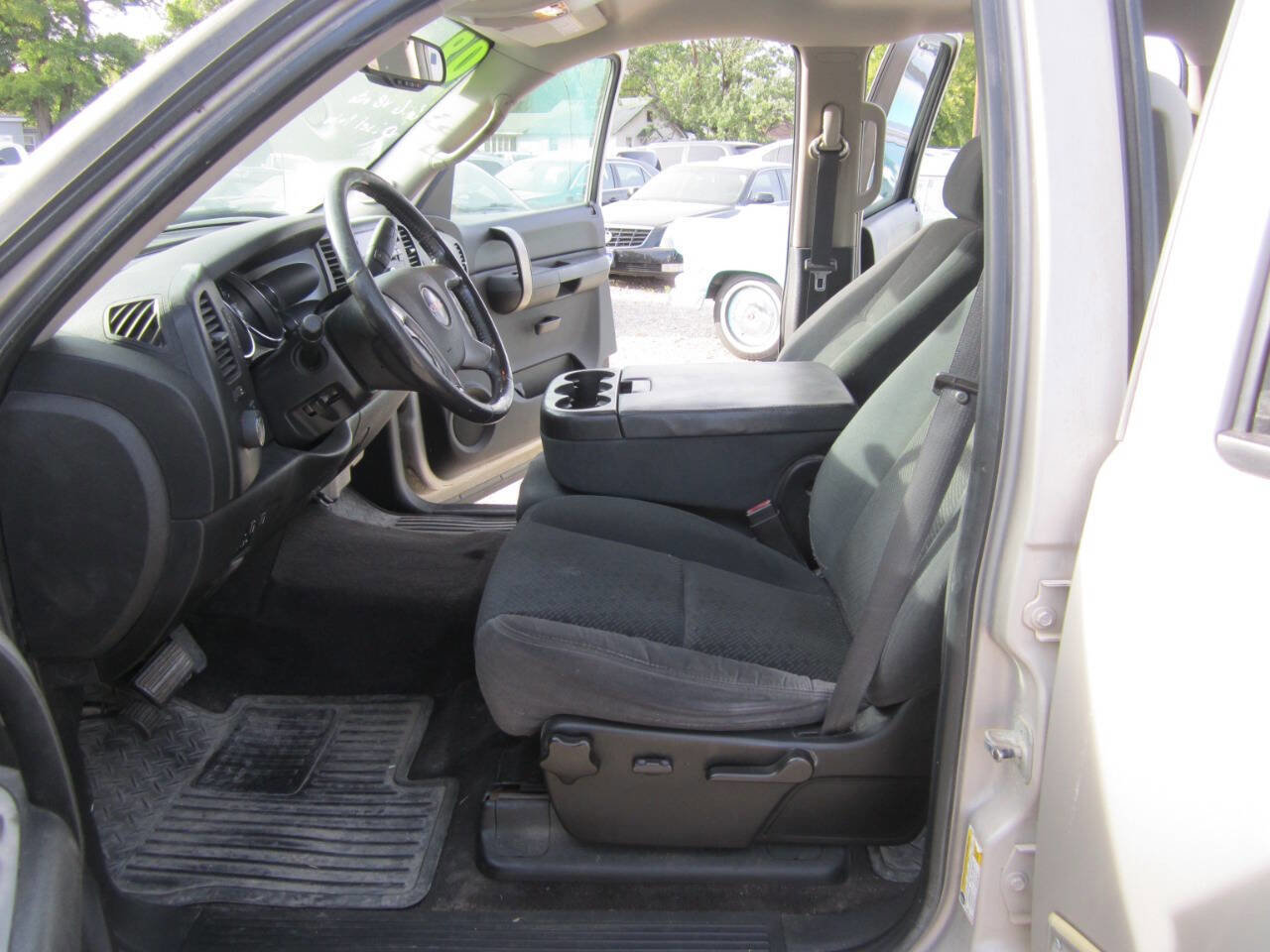 Used 2008 GMC Sierra 2500 SLE w/ SLE1 Preferred Package AWD/4WD image 7