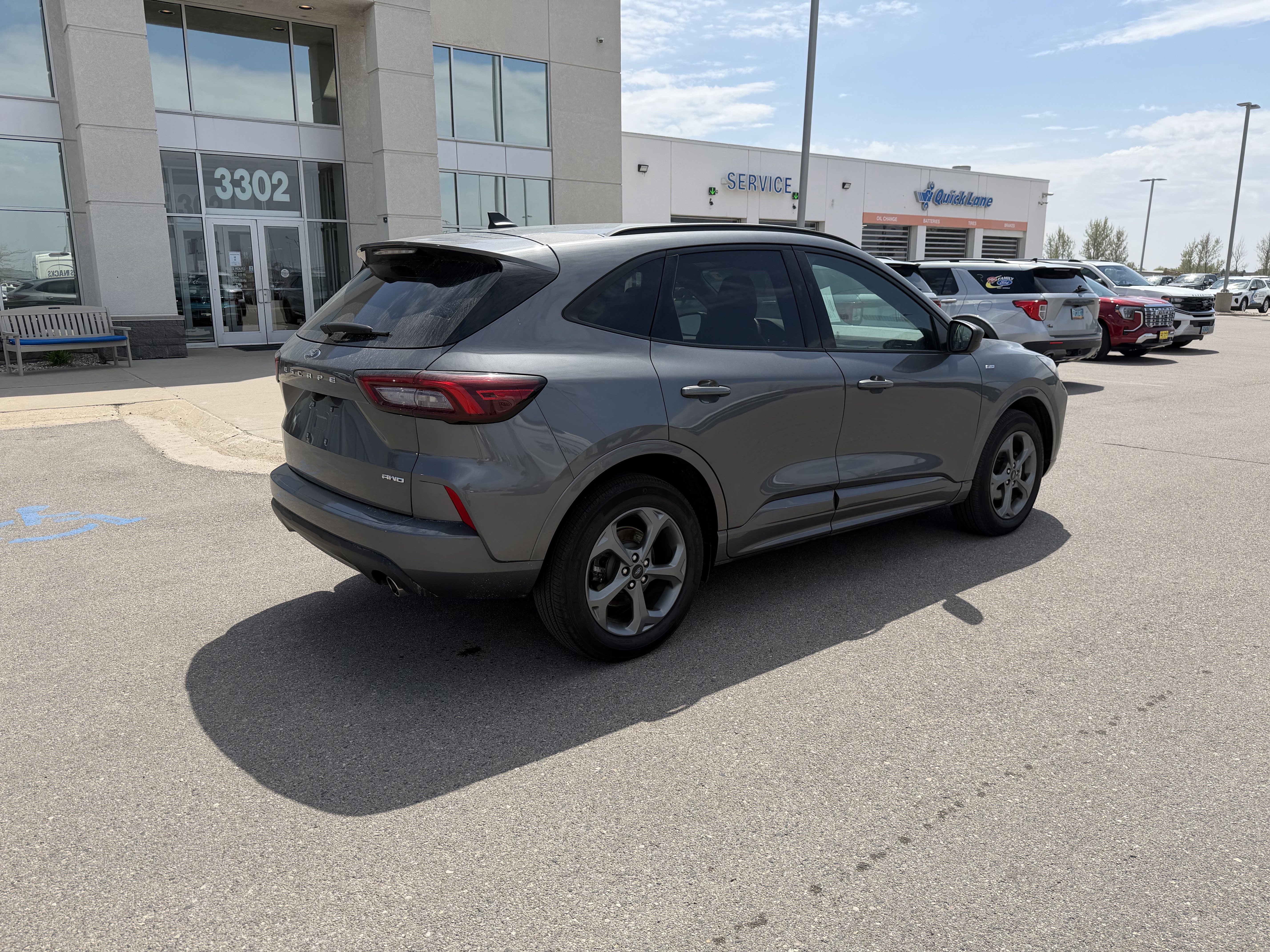 Used 2023 Ford Escape ST-Line AWD/4WD image 4