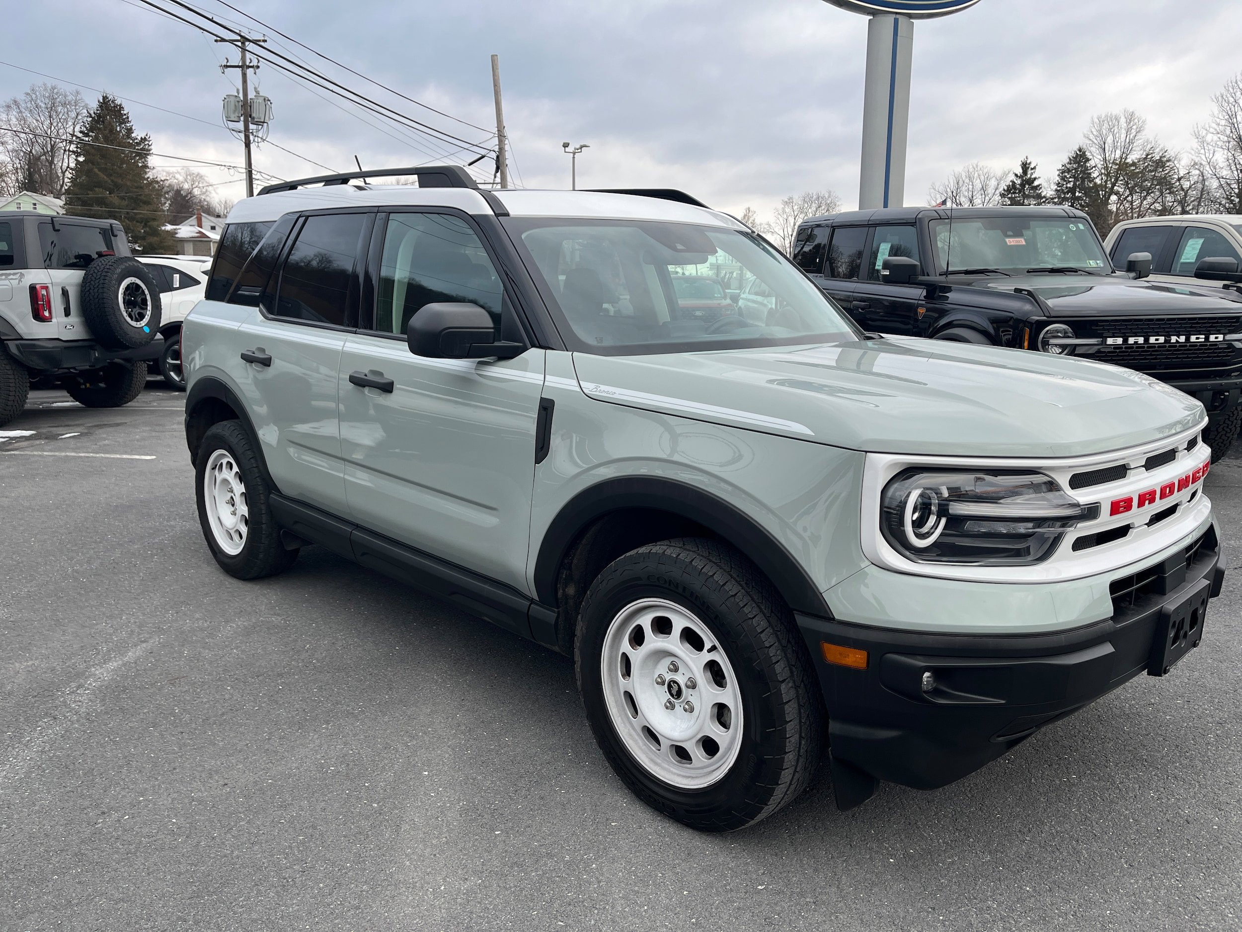 Certified 2023 Ford Bronco Sport Heritage w/ Heritage Convenience Package image 3