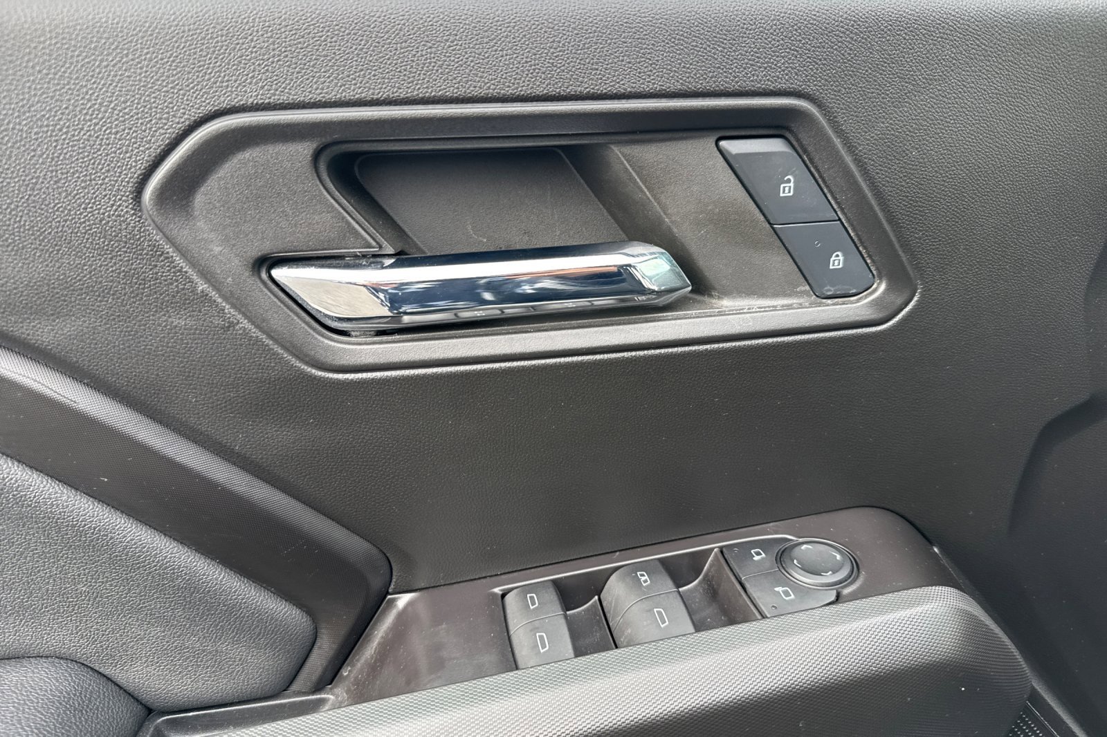 Used 2024 GMC Canyon Elevation w/ Trailering Package image 12