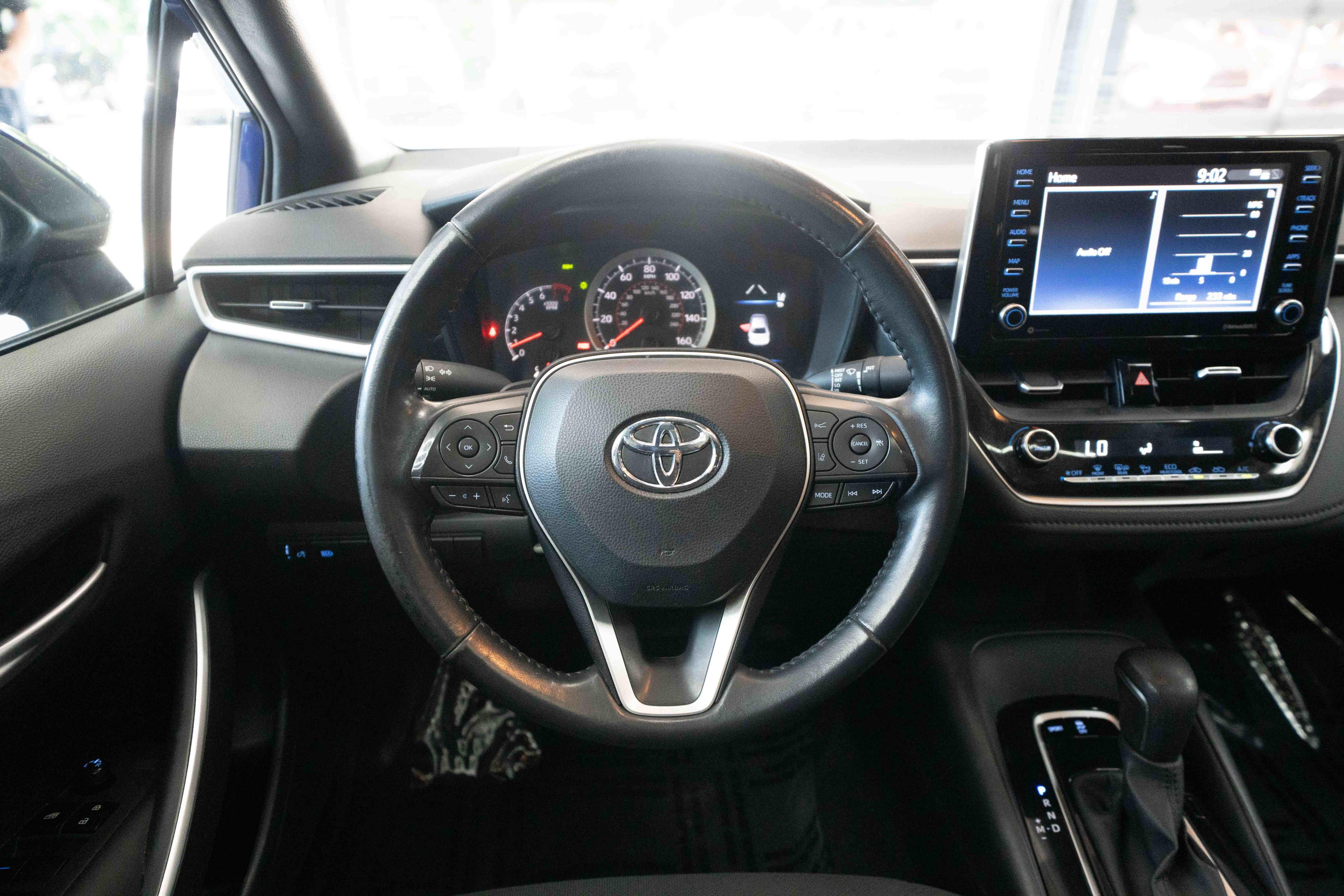 Used 2021 Toyota Corolla SE w/ SE Premium Package FWD image 21
