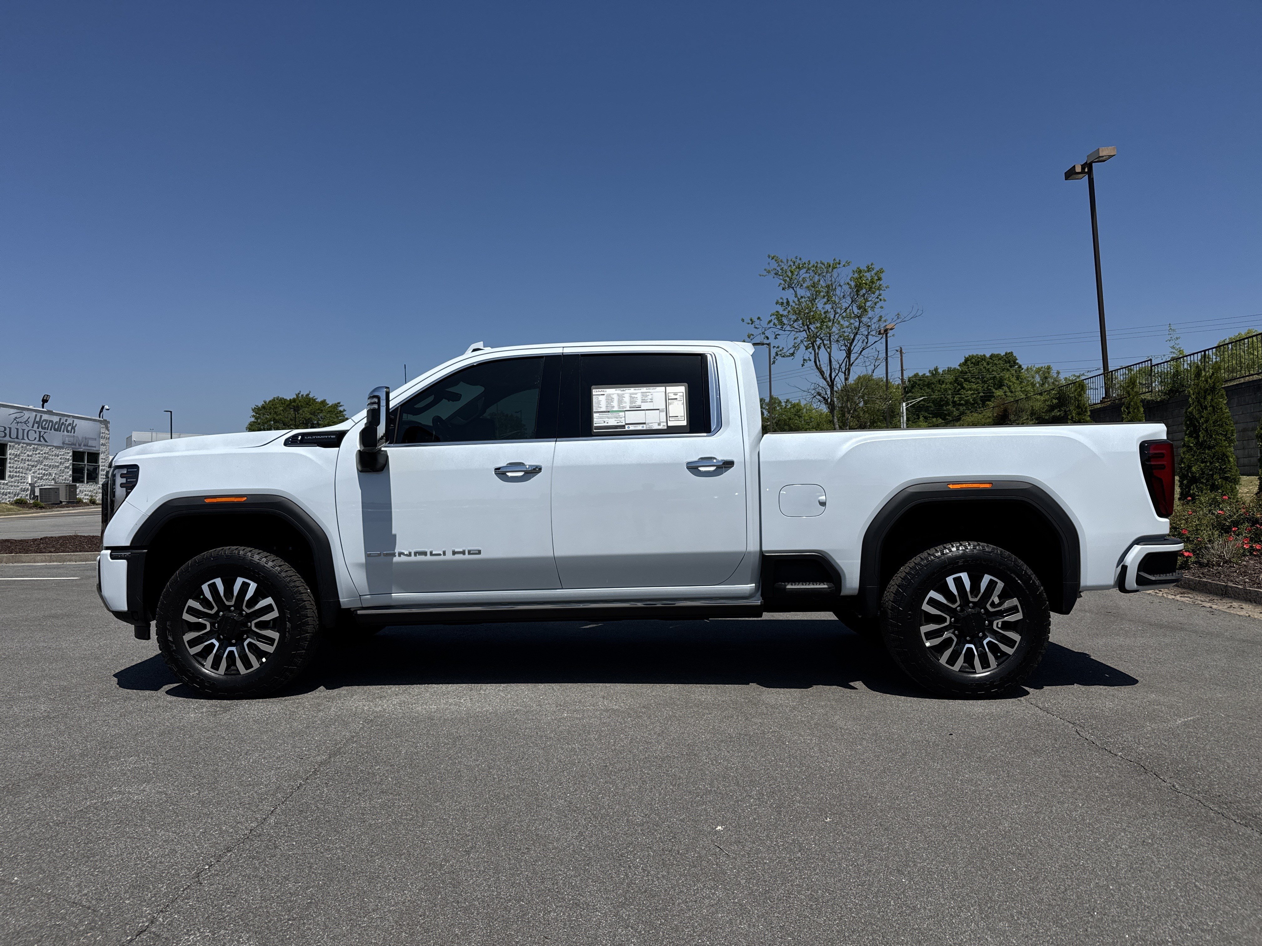 New 2026 GMC Sierra 2500 Denali Ultimate AWD/4WD image 7
