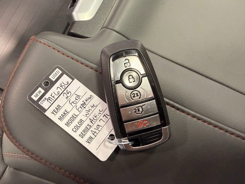 Used 2025 Ford Expedition Active image 49