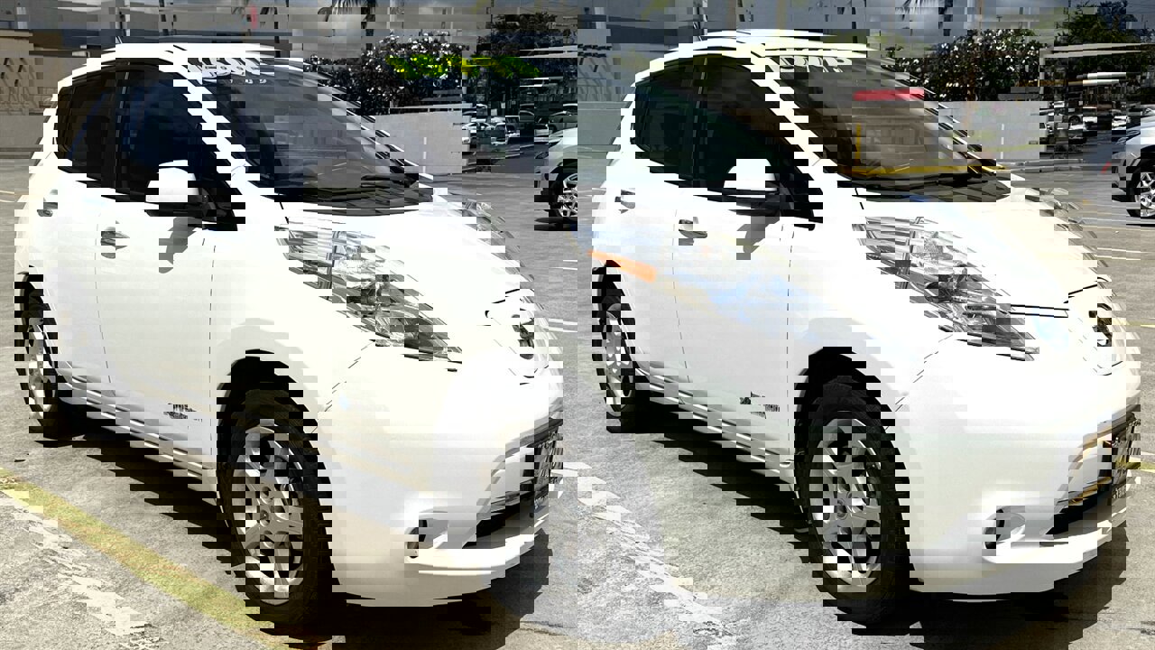 Used 2013 Nissan Leaf SV w/ LED & Quick Charge Pkg image 7