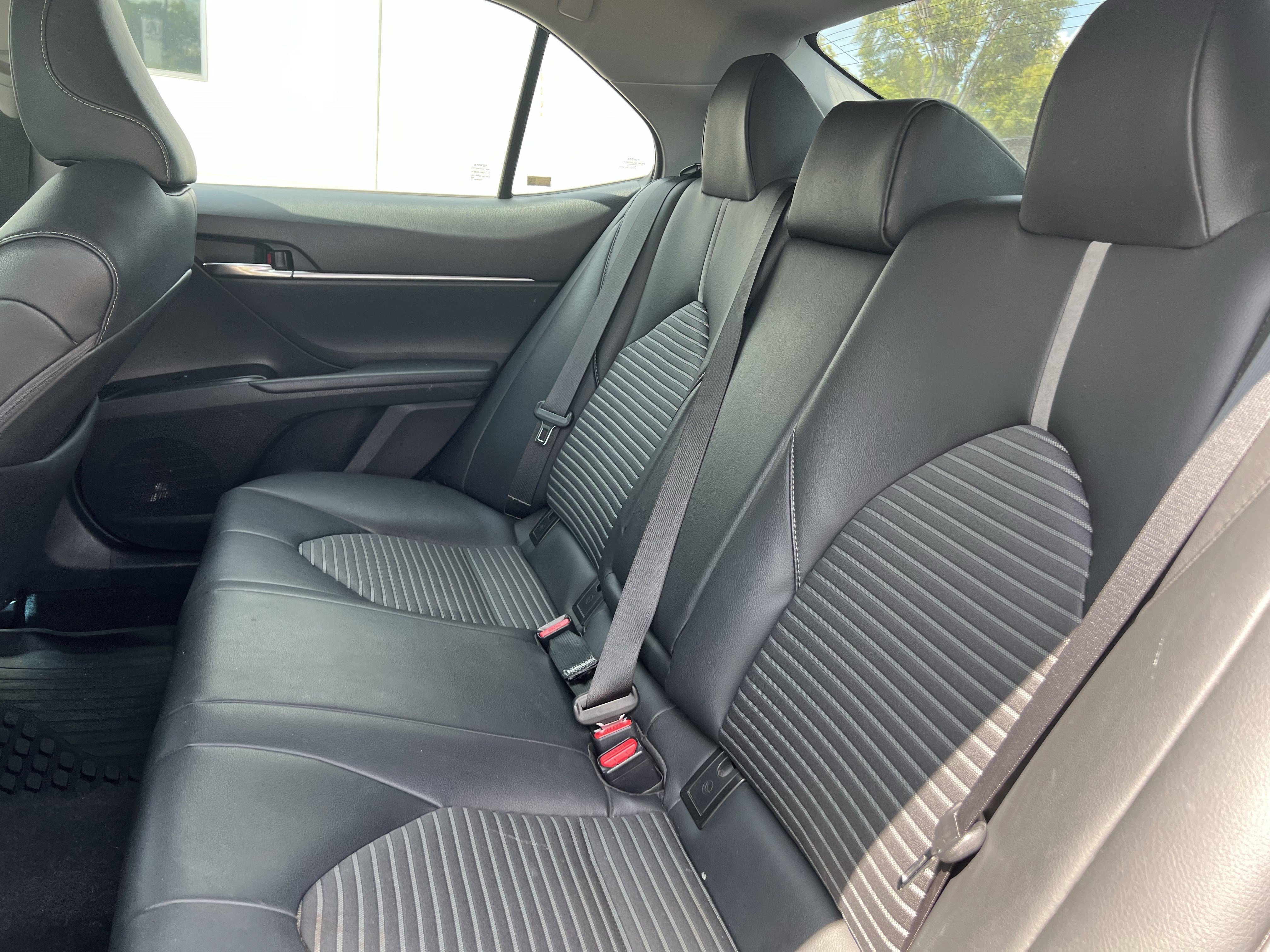 Used 2019 Toyota Camry SE FWD image 34