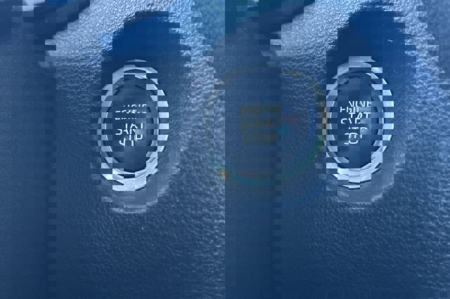 Certified 2023 Toyota Corolla Cross LE w/ Moonroof Package image 28