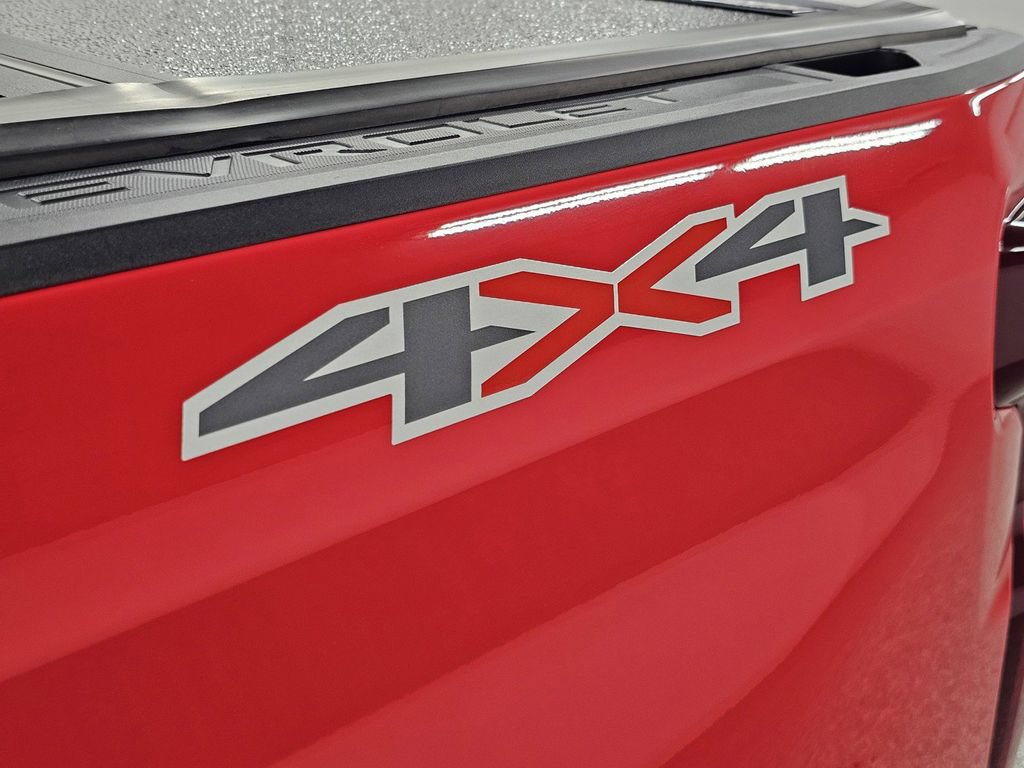 Used 2025 Chevrolet Silverado 1500 LT AWD/4WD image 26