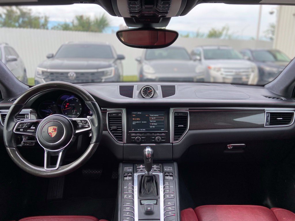 Used 2015 Porsche Macan Turbo AWD/4WD image 29