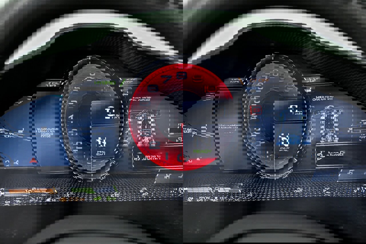 Used 2022 Ferrari SF90 Stradale image 24