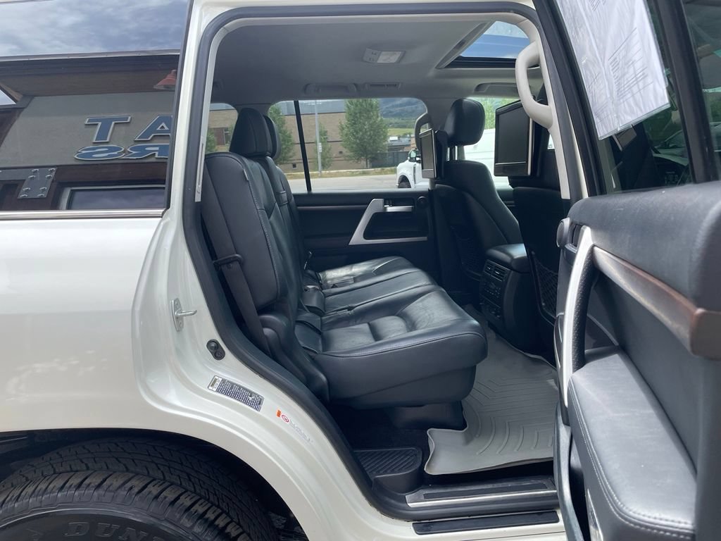 Used 2016 Toyota Land Cruiser AWD/4WD image 18