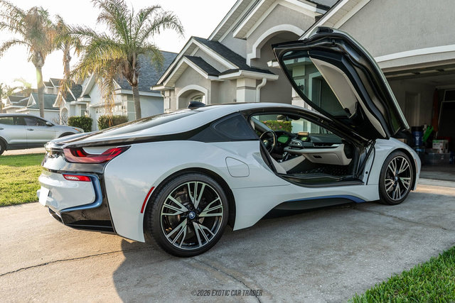 Used 2016 BMW i8 image 40