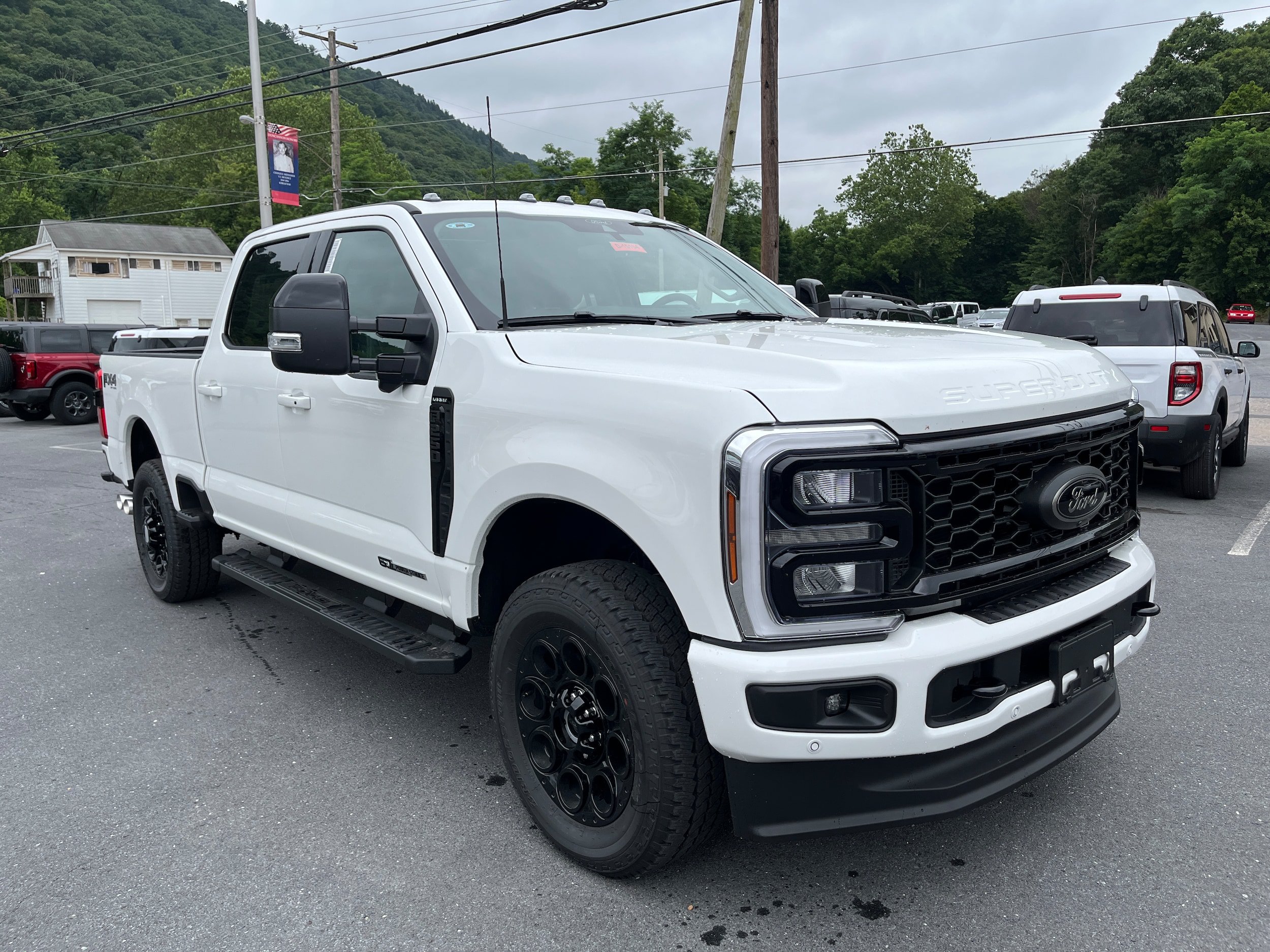 New 2026 Ford F250 4x4 Crew Cab Super Duty image 4