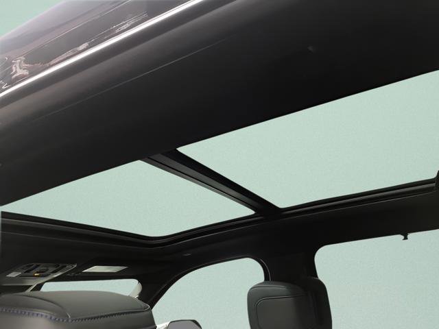 Used 2025 Toyota Tundra Platinum w/ TRD Off-Road Package image 9