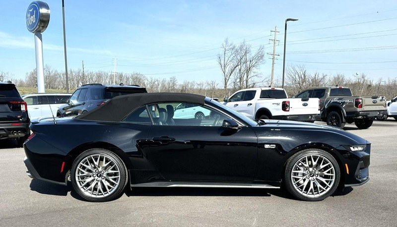 Used 2024 Ford Mustang GT Premium image 6