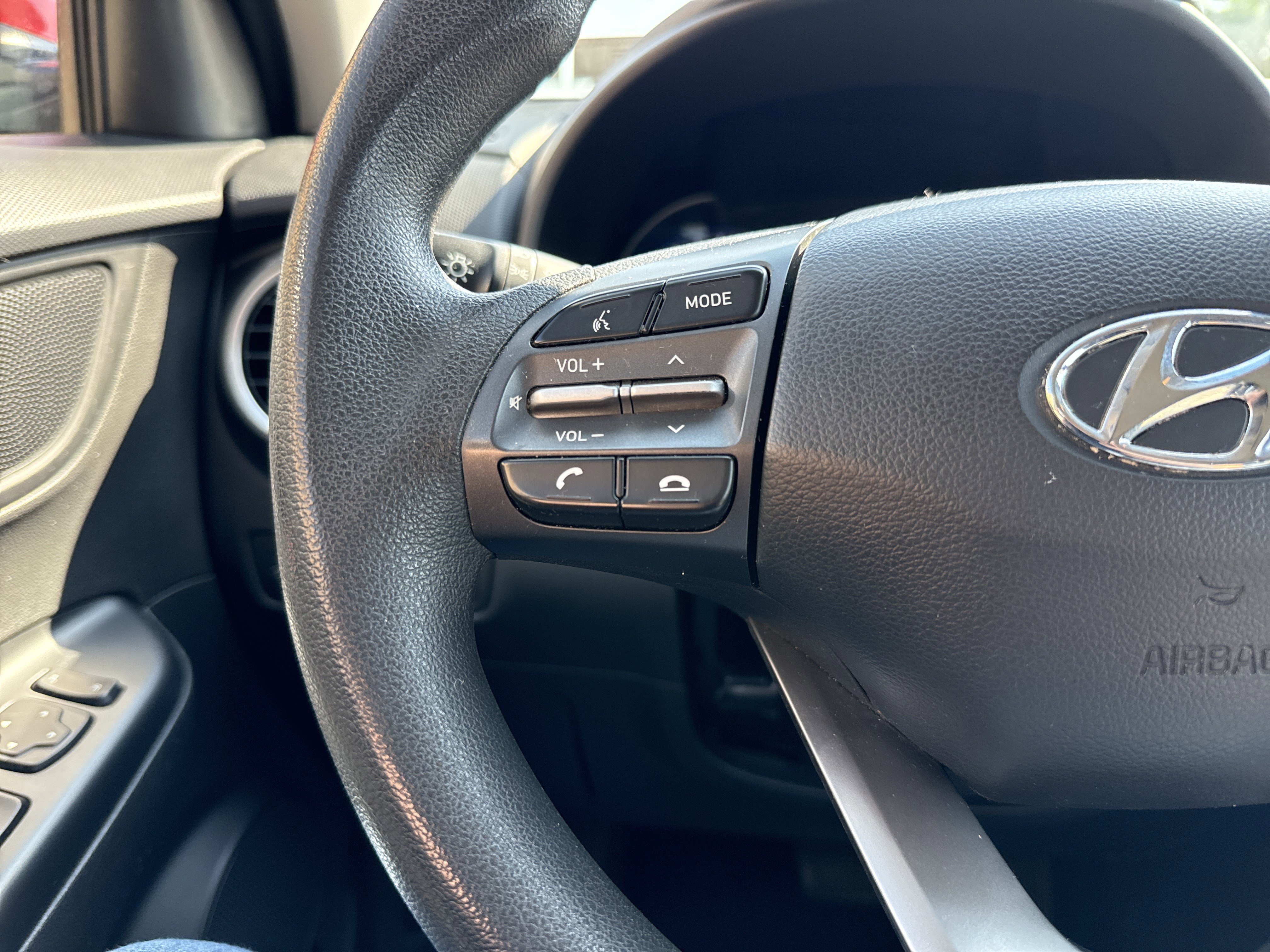 Used 2019 Hyundai Kona SE AWD/4WD image 17