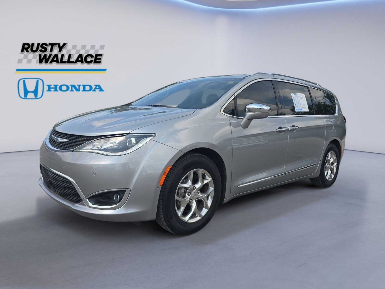 Used 2020 Chrysler Pacifica Limited w/ Advanced Safetytec Group FWD image 1